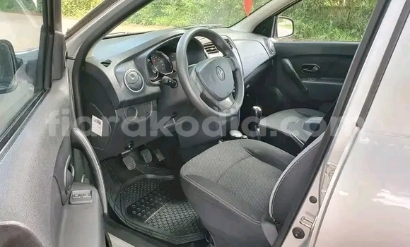 Acheter Occasion Voiture Renault Logan Autre à Ambatondrazaka, Alaotra-Mangoro Acheter Occasion Voiture Renault Logan Autre à Ambatondrazaka, Alaotra-Mangoro