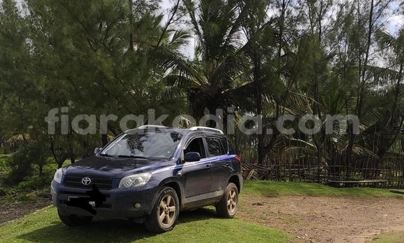 Acheter Occasion Voiture Toyota RAV4 Noir à Ambanja, Diana Acheter Occasion Voiture Toyota RAV4 Noir à Ambanja, Diana