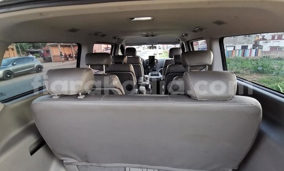 Acheter Occasion Voiture Hyundai H1 Blanc à Ambato Boina, Mahajanga Acheter Occasion Voiture Hyundai H1 Blanc à Ambato Boina, Mahajanga