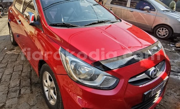 Acheter Occasion Voiture Hyundai Accent Rouge à Ambato Boina, Mahajanga Acheter Occasion Voiture Hyundai Accent Rouge à Ambato Boina, Mahajanga