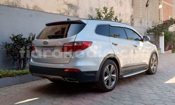 Acheter Occasion Voiture Hyundai Maxcruz Autre à Antananarivo, Analamanga Acheter Occasion Voiture Hyundai Maxcruz Autre à Antananarivo, Analamanga