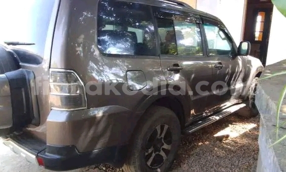 Acheter Occasion Voiture Mitsubishi Pajero Noir à Ambatolampy, Vakinankaratra Acheter Occasion Voiture Mitsubishi Pajero Noir à Ambatolampy, Vakinankaratra