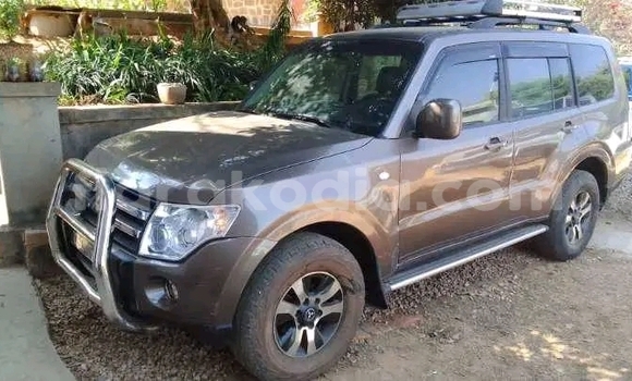 Acheter Occasion Voiture Mitsubishi Pajero Noir à Ambatolampy, Vakinankaratra Acheter Occasion Voiture Mitsubishi Pajero Noir à Ambatolampy, Vakinankaratra