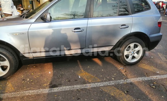 Acheter Occasion Voiture BMW X3 Gris à Antananarivo, Analamanga Acheter Occasion Voiture BMW X3 Gris à Antananarivo, Analamanga