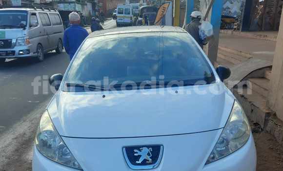 Hividy Peugeot 207 Hafa Car in Antananarivo in Analamanga
