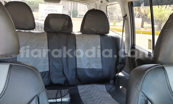 Acheter Occasion Voiture Mitsubishi Pajero Bleu à Antsiranana, Diana Acheter Occasion Voiture Mitsubishi Pajero Bleu à Antsiranana, Diana