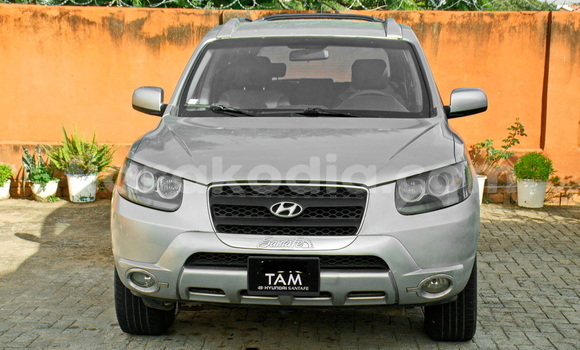 Acheter Occasion Voiture Hyundai Santa Fe Gris à Antananarivo, Analamanga Acheter Occasion Voiture Hyundai Santa Fe Gris à Antananarivo, Analamanga