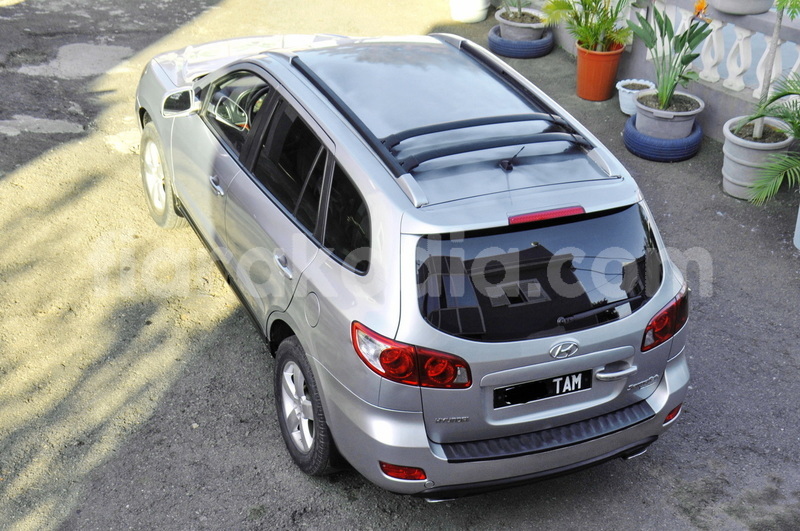 Big with watermark hyundai santa fe analamanga antananarivo 8129