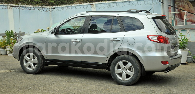 Big with watermark hyundai santa fe analamanga antananarivo 8129