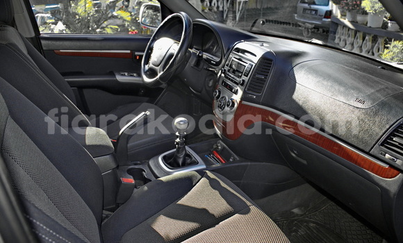 Acheter Occasion Voiture Hyundai Santa Fe Gris à Antananarivo, Analamanga Acheter Occasion Voiture Hyundai Santa Fe Gris à Antananarivo, Analamanga