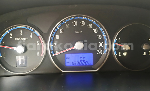 Acheter Occasion Voiture Hyundai Santa Fe Gris à Antananarivo, Analamanga Acheter Occasion Voiture Hyundai Santa Fe Gris à Antananarivo, Analamanga
