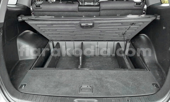 Acheter Occasion Voiture Hyundai Santa Fe Gris à Antananarivo, Analamanga Acheter Occasion Voiture Hyundai Santa Fe Gris à Antananarivo, Analamanga