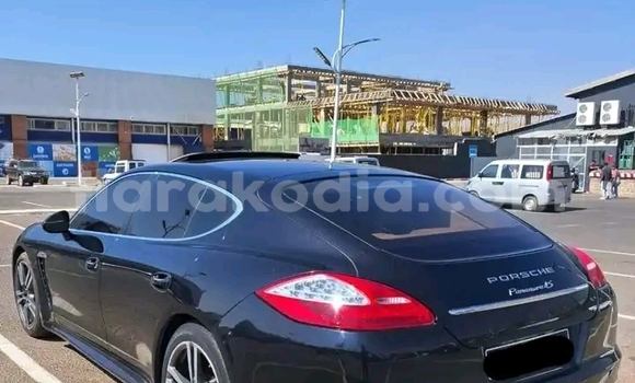 Acheter Occasion Voiture Porsche Panamera Noir à Antananarivo, Analamanga