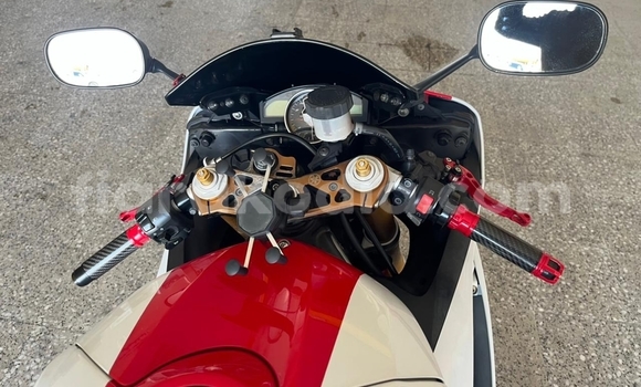 Acheter Occasion Moto Yamaha YZF Blanc à Ambalavao, Haute Matsiatra Acheter Occasion Moto Yamaha YZF Blanc à Ambalavao, Haute Matsiatra