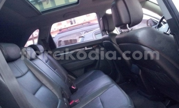 Buy Used Kia Sorento White Car in Antananarivo in Analamanga Buy Used Kia Sorento White Car in Antananarivo in Analamanga