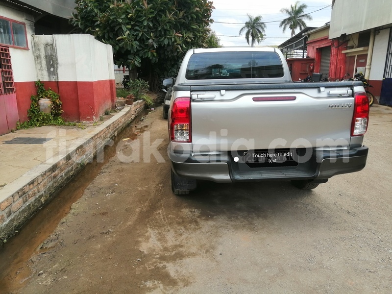 Big with watermark toyota hiluxe revo analamanga antananarivo 8146