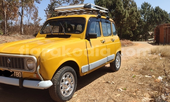 Acheter Occasion Voiture Renault 4 Autre à Arivonimamo, Itasy Acheter Occasion Voiture Renault 4 Autre à Arivonimamo, Itasy