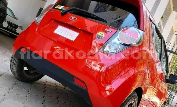 Buy Used Daihatsu Mira Red Car in Antananarivo in Analamanga Buy Used Daihatsu Mira Red Car in Antananarivo in Analamanga