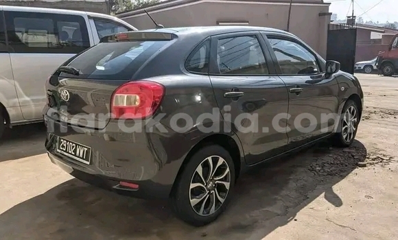 Acheter Occasion Voiture Toyota Starlet Noir à Ankazoabo, Atsimo-Andrefana Acheter Occasion Voiture Toyota Starlet Noir à Ankazoabo, Atsimo-Andrefana