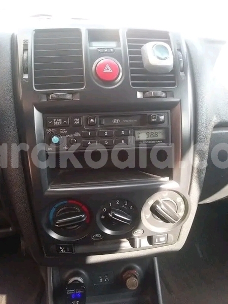 Big with watermark hyundai getz androy ambovombe 8161