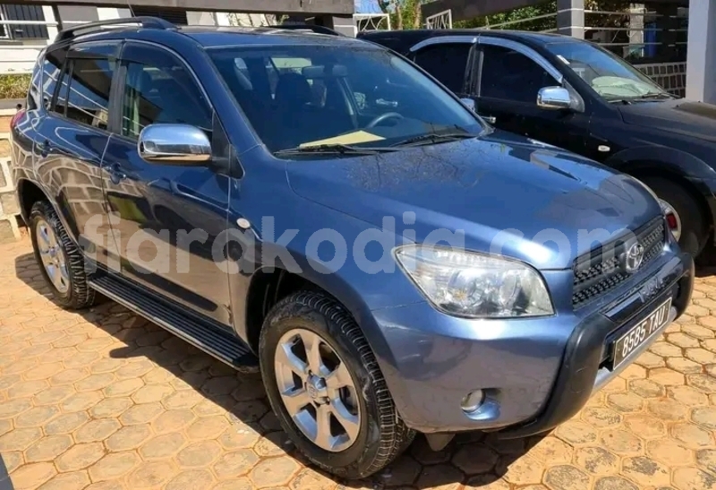 Big with watermark toyota rav4 analamanga antananarivo 8163