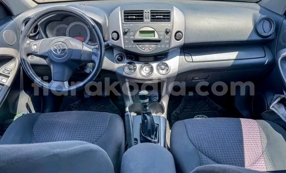 Acheter Occasion Voiture Toyota RAV4 Noir à Andapa, Sava Acheter Occasion Voiture Toyota RAV4 Noir à Andapa, Sava