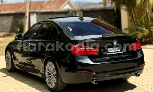 Acheter Occasion Voiture BMW 3er Noir à Antalaha, Sava Acheter Occasion Voiture BMW 3er Noir à Antalaha, Sava