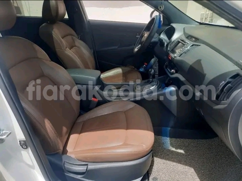 Big with watermark kia sportage boeny ambenja 8169