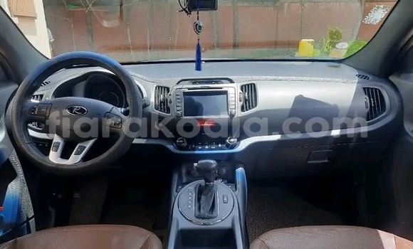 Acheter Occasion Voiture Kia Sportage Blanc à Ambenja, Boeny Acheter Occasion Voiture Kia Sportage Blanc à Ambenja, Boeny