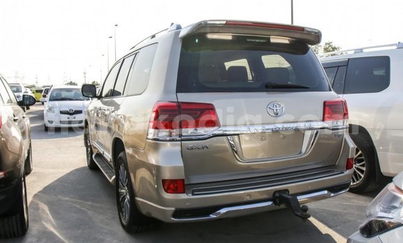 Hividy Toyota Land Cruiser Hafa Car in Import - Dubai in Diana Hividy Toyota Land Cruiser Hafa Car in Import - Dubai in Diana