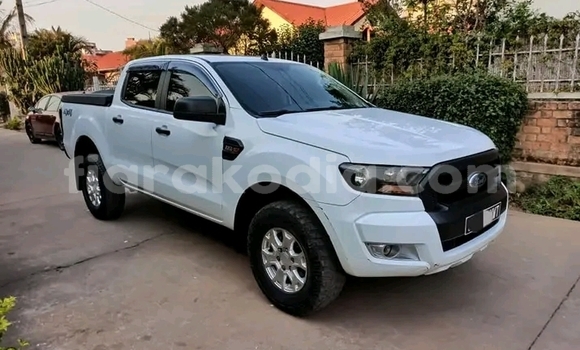 Buy Used Ford F–150 White Car in Andilamena in Alaotra-Mangoro Buy Used Ford F–150 White Car in Andilamena in Alaotra-Mangoro