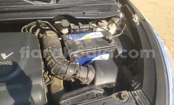 Buy Used Hyundai Tucson White Car in Ambatondrazaka in Alaotra-Mangoro Buy Used Hyundai Tucson White Car in Ambatondrazaka in Alaotra-Mangoro