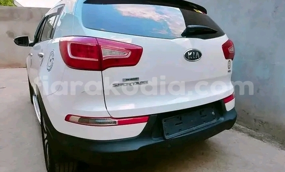 Buy Used Kia Sportage White Car in Ambositra in Amoron'i Mania Buy Used Kia Sportage White Car in Ambositra in Amoron'i Mania