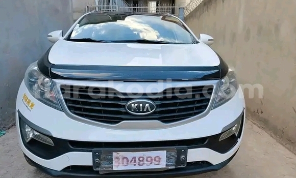 Buy Used Kia Sportage White Car in Ambositra in Amoron'i Mania Buy Used Kia Sportage White Car in Ambositra in Amoron'i Mania