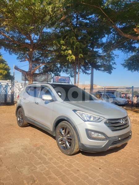 Big with watermark hyundai santa fe analamanga antananarivo 8176