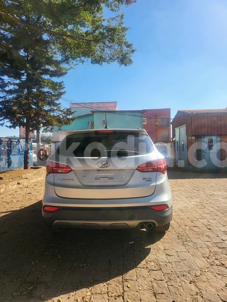 Big with watermark hyundai santa fe analamanga antananarivo 8176