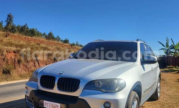 Acheter Occasion Voiture BMW X5 Gris à Antananarivo, Analamanga Acheter Occasion Voiture BMW X5 Gris à Antananarivo, Analamanga
