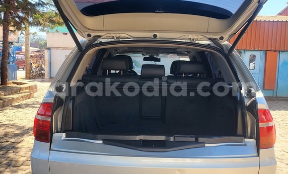 Buy Used BMW X5 Silver Car in Antananarivo in Analamanga Buy Used BMW X5 Silver Car in Antananarivo in Analamanga