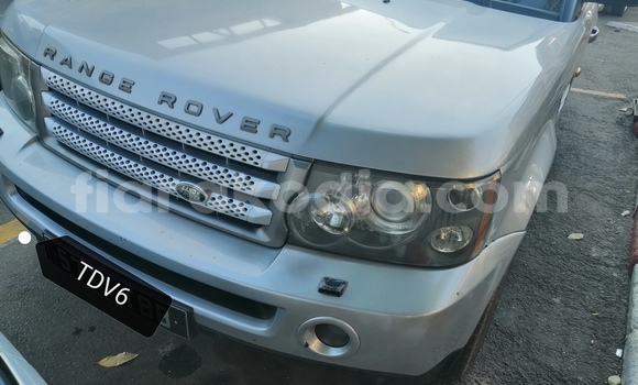 Acheter Occasion Voiture Land Rover Range Rover Gris à Antananarivo, Analamanga Acheter Occasion Voiture Land Rover Range Rover Gris à Antananarivo, Analamanga