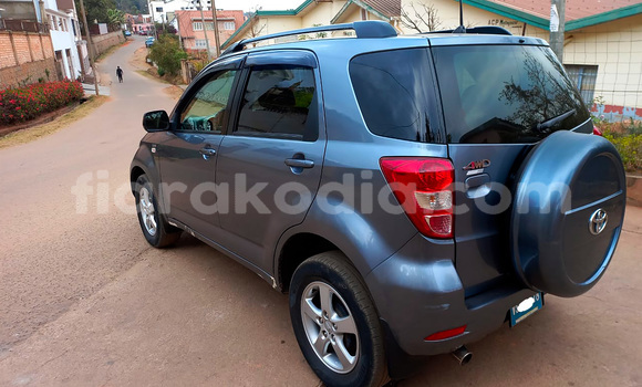 Acheter Occasion Voiture Toyota Tercel Bleu à Antananarivo, Analamanga Acheter Occasion Voiture Toyota Tercel Bleu à Antananarivo, Analamanga