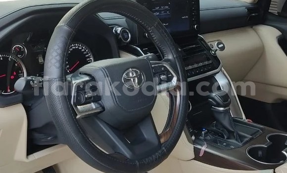 Buy Used Toyota Land Cruiser White Car in Andevoranto in Toamasina Buy Used Toyota Land Cruiser White Car in Andevoranto in Toamasina