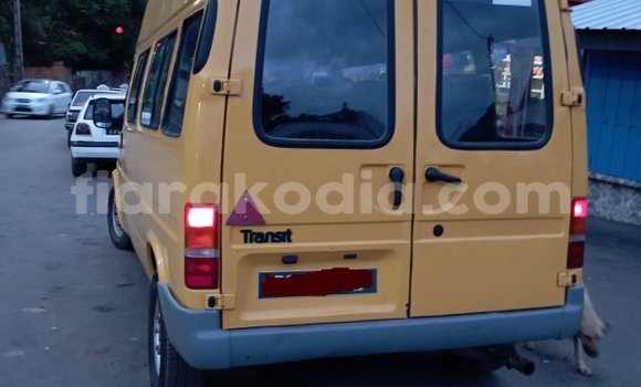 Acheter Occasion Voiture Ford E–Series Van Autre à Antananarivo, Analamanga Acheter Occasion Voiture Ford E–Series Van Autre à Antananarivo, Analamanga