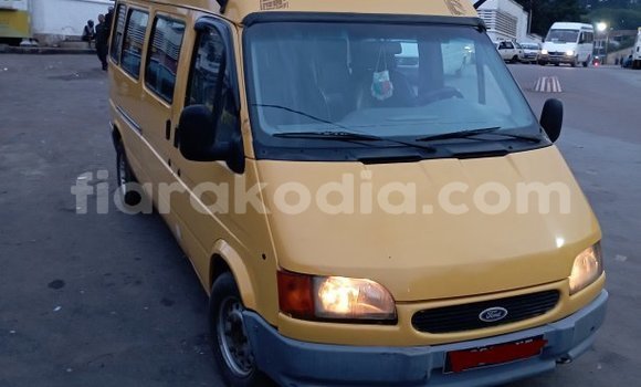 Acheter Occasion Voiture Ford E–Series Van Autre à Antananarivo, Analamanga Acheter Occasion Voiture Ford E–Series Van Autre à Antananarivo, Analamanga