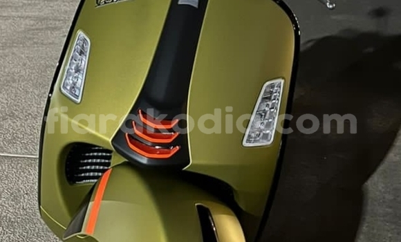 Acheter Occasion Moto Vespa GTS Beige à Ambalavao, Haute Matsiatra