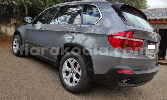 Buy Used BMW X5 Silver Car in Antananarivo in Analamanga Buy Used BMW X5 Silver Car in Antananarivo in Analamanga
