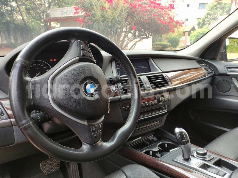 Big with watermark bmw x5 analamanga antananarivo 8238