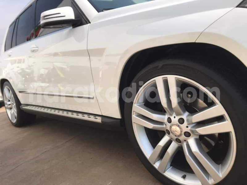 Big with watermark mercedes benz glk class analamanga antananarivo 8239