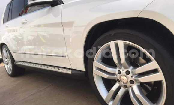 Acheter Occasion Voiture Mercedes‒Benz GLK–Class Blanc à Antananarivo, Analamanga Acheter Occasion Voiture Mercedes‒Benz GLK–Class Blanc à Antananarivo, Analamanga