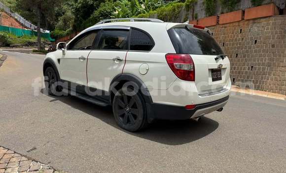 Acheter Occasion Voiture Chevrolet Captiva Blanc à Antsiranana, Diana Acheter Occasion Voiture Chevrolet Captiva Blanc à Antsiranana, Diana