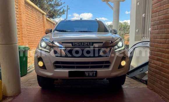 Acheter Occasion Voiture Isuzu D–MAX Blanc à Antananarivo, Analamanga